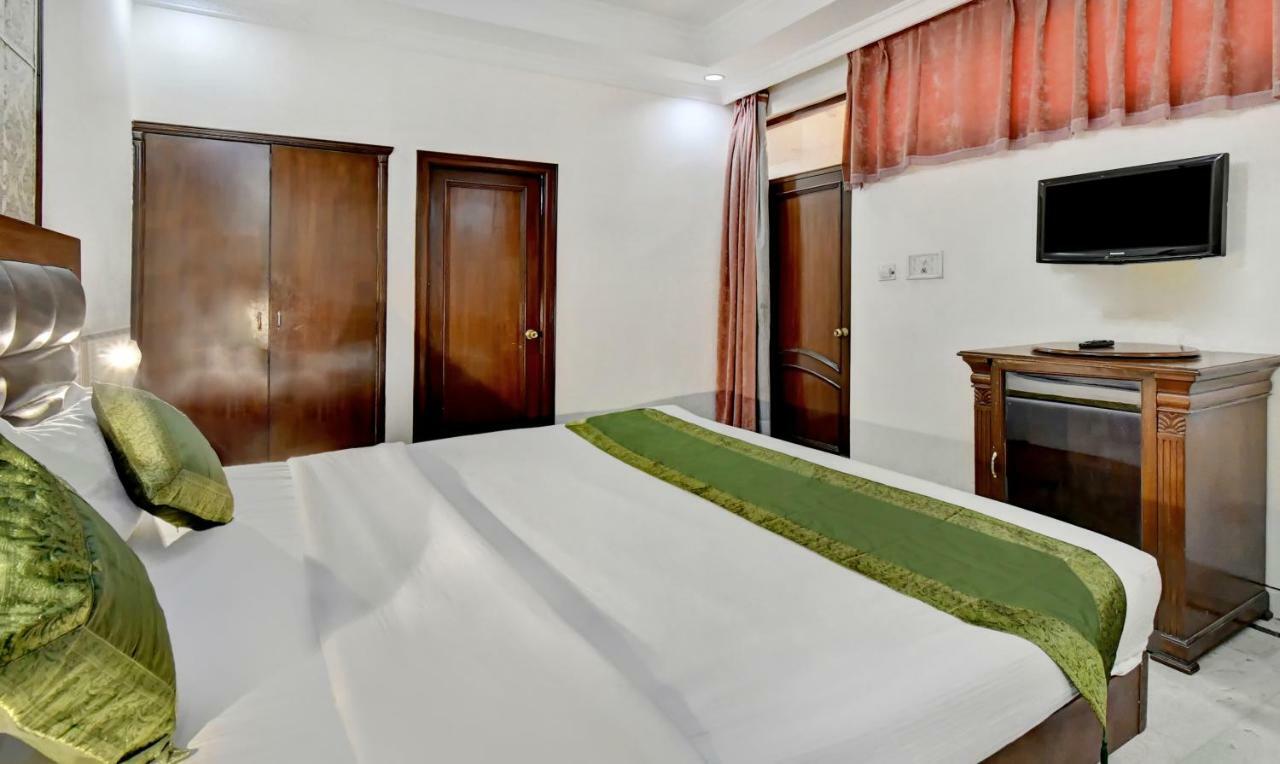 Treebo Trend Corporate Inn Chandigarh Ngoại thất bức ảnh