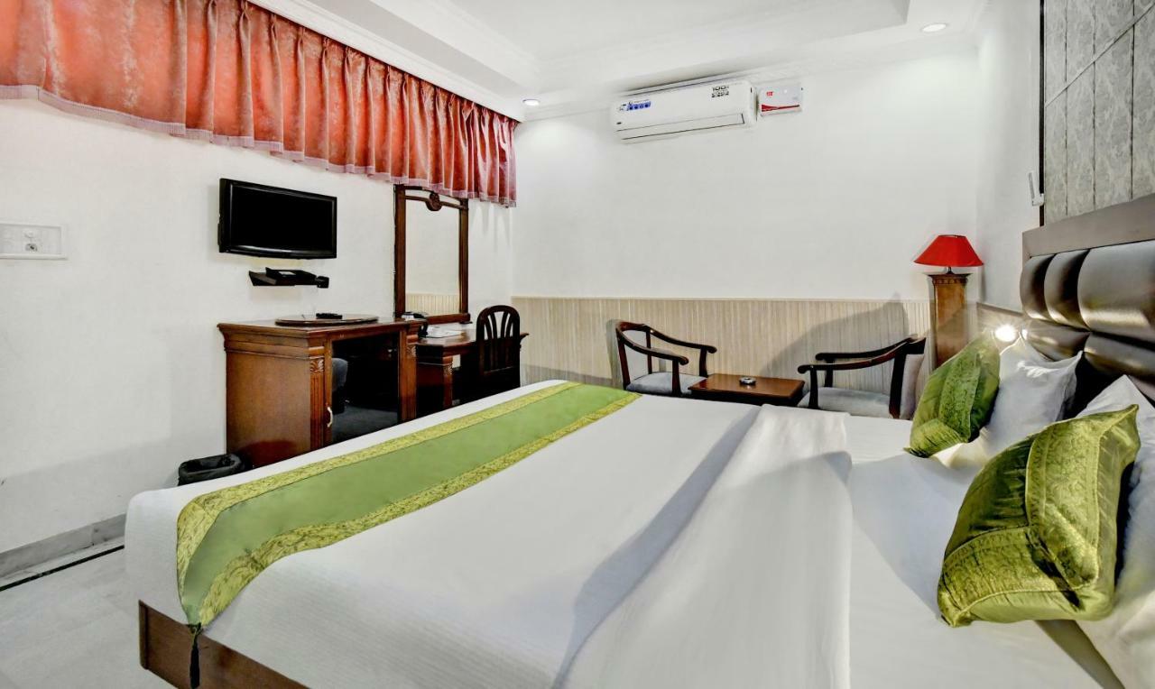 Treebo Trend Corporate Inn Chandigarh Ngoại thất bức ảnh