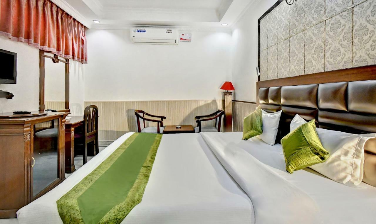 Treebo Trend Corporate Inn Chandigarh Ngoại thất bức ảnh
