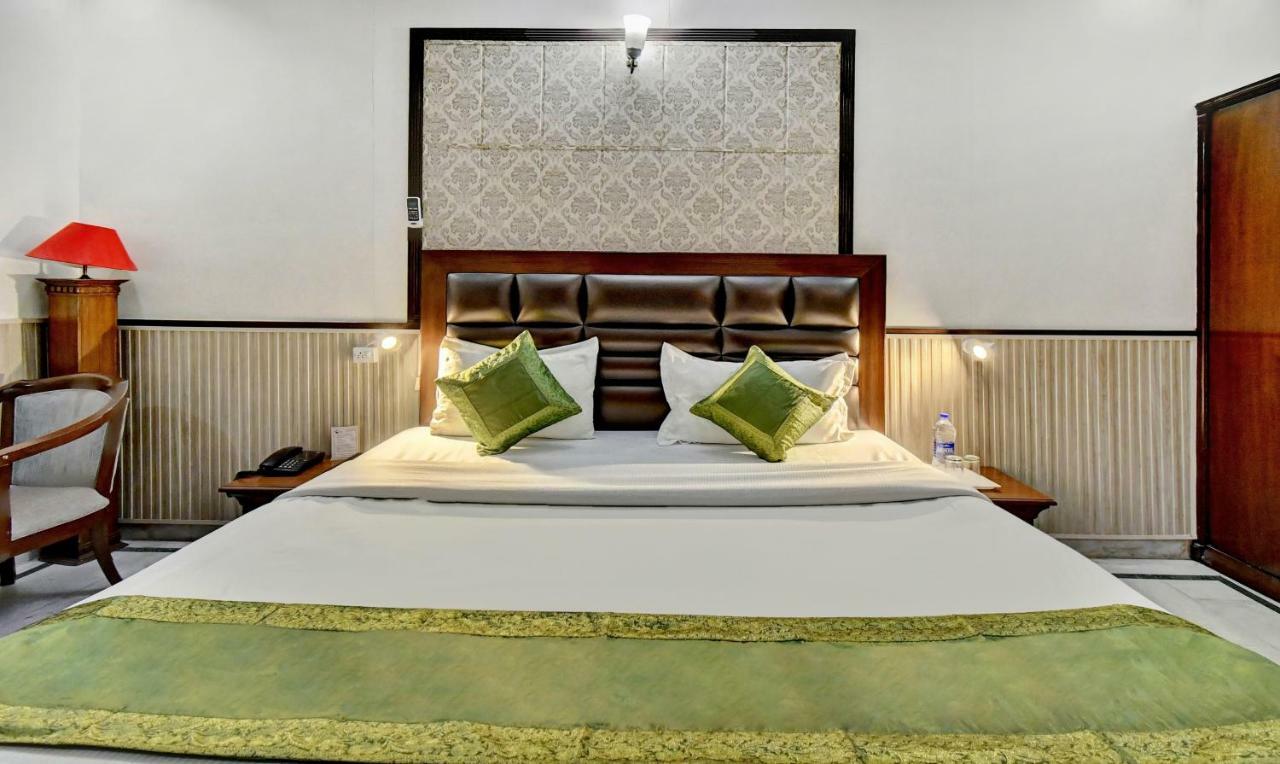 Treebo Trend Corporate Inn Chandigarh Ngoại thất bức ảnh