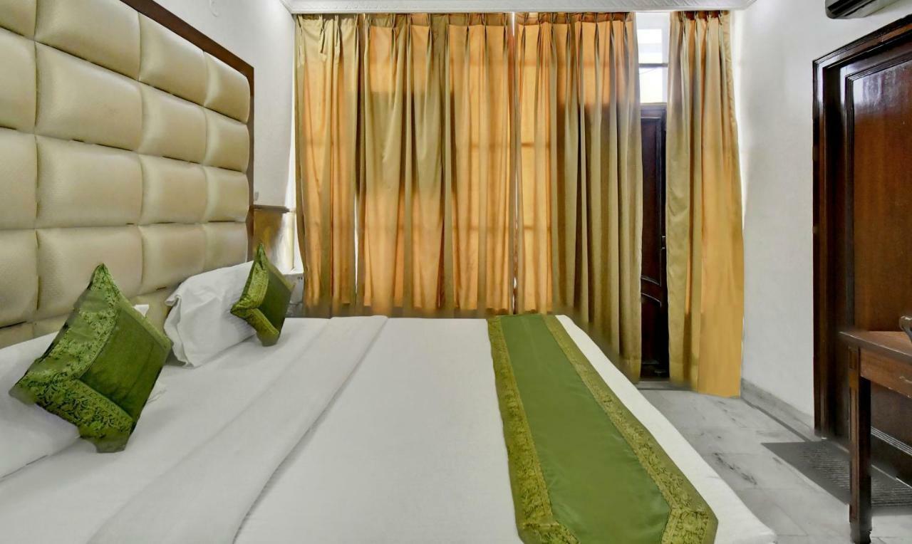 Treebo Trend Corporate Inn Chandigarh Ngoại thất bức ảnh