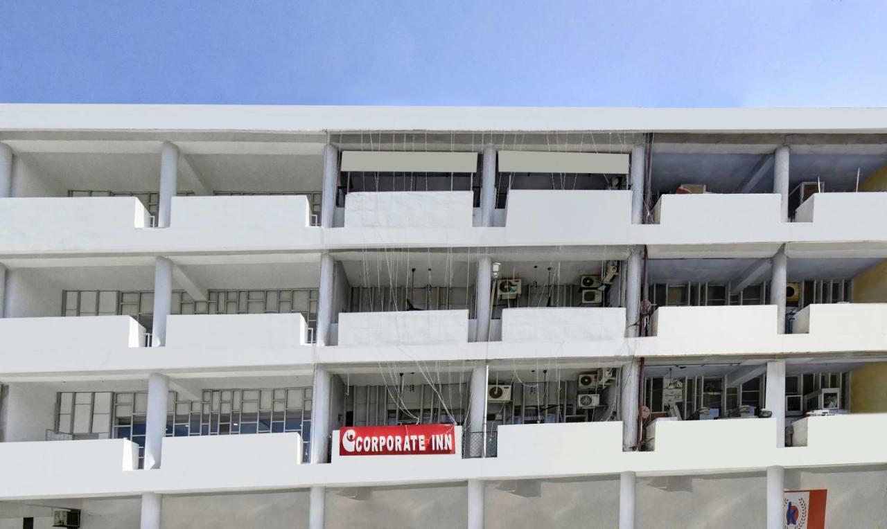 Treebo Trend Corporate Inn Chandigarh Ngoại thất bức ảnh